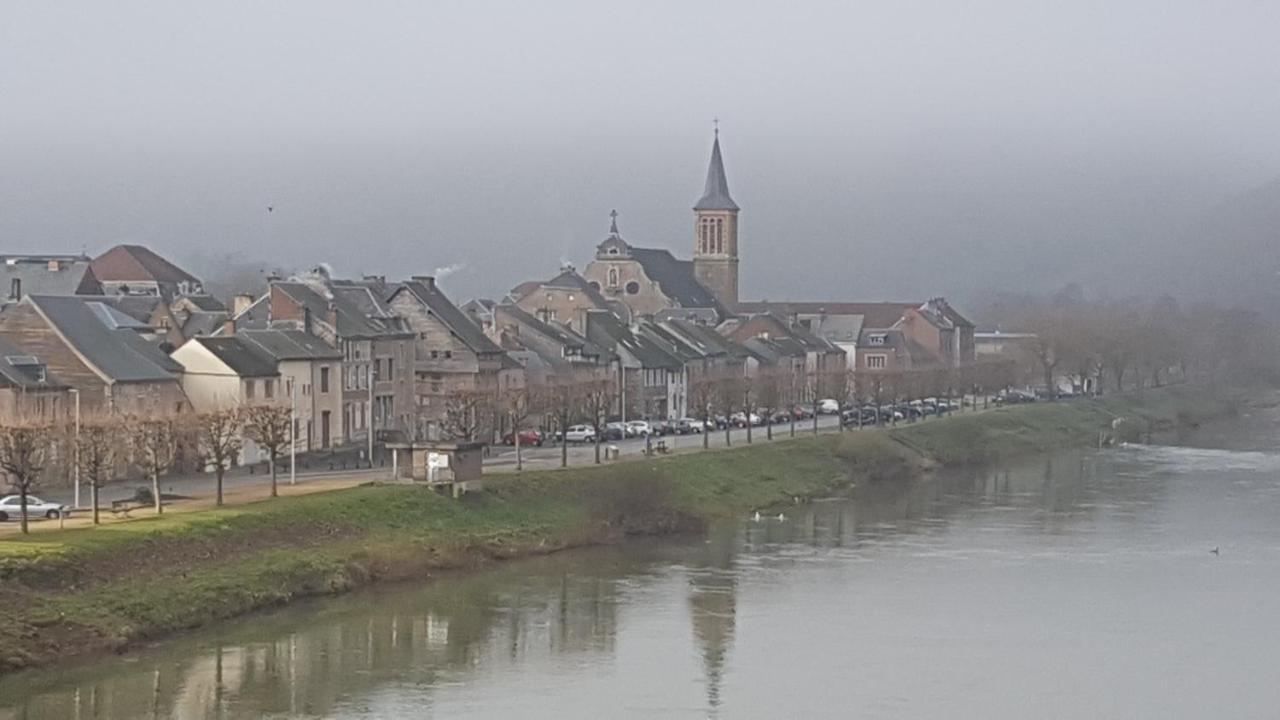 فيلا Le Balcon Sur La Meuse Revin  المظهر الخارجي الصورة